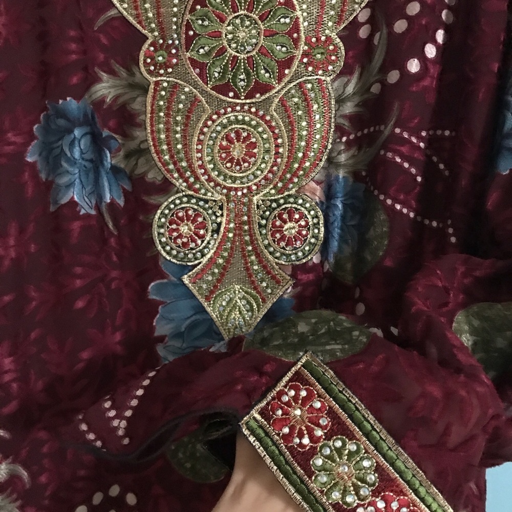 Raspberry Colored Abaya - image 3